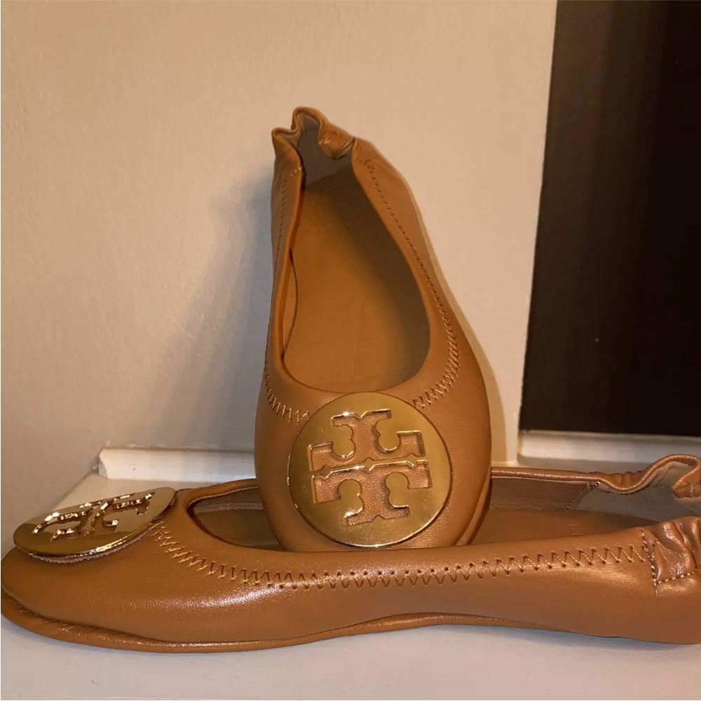 Tory Burch flat gorgeous leather shoes brand new size 6 - Picture 2 of 8